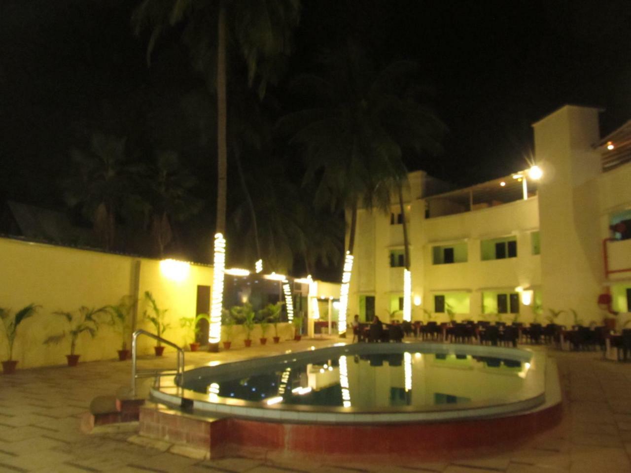 Hotel Sea Rock Villa Daman Eksteriør billede